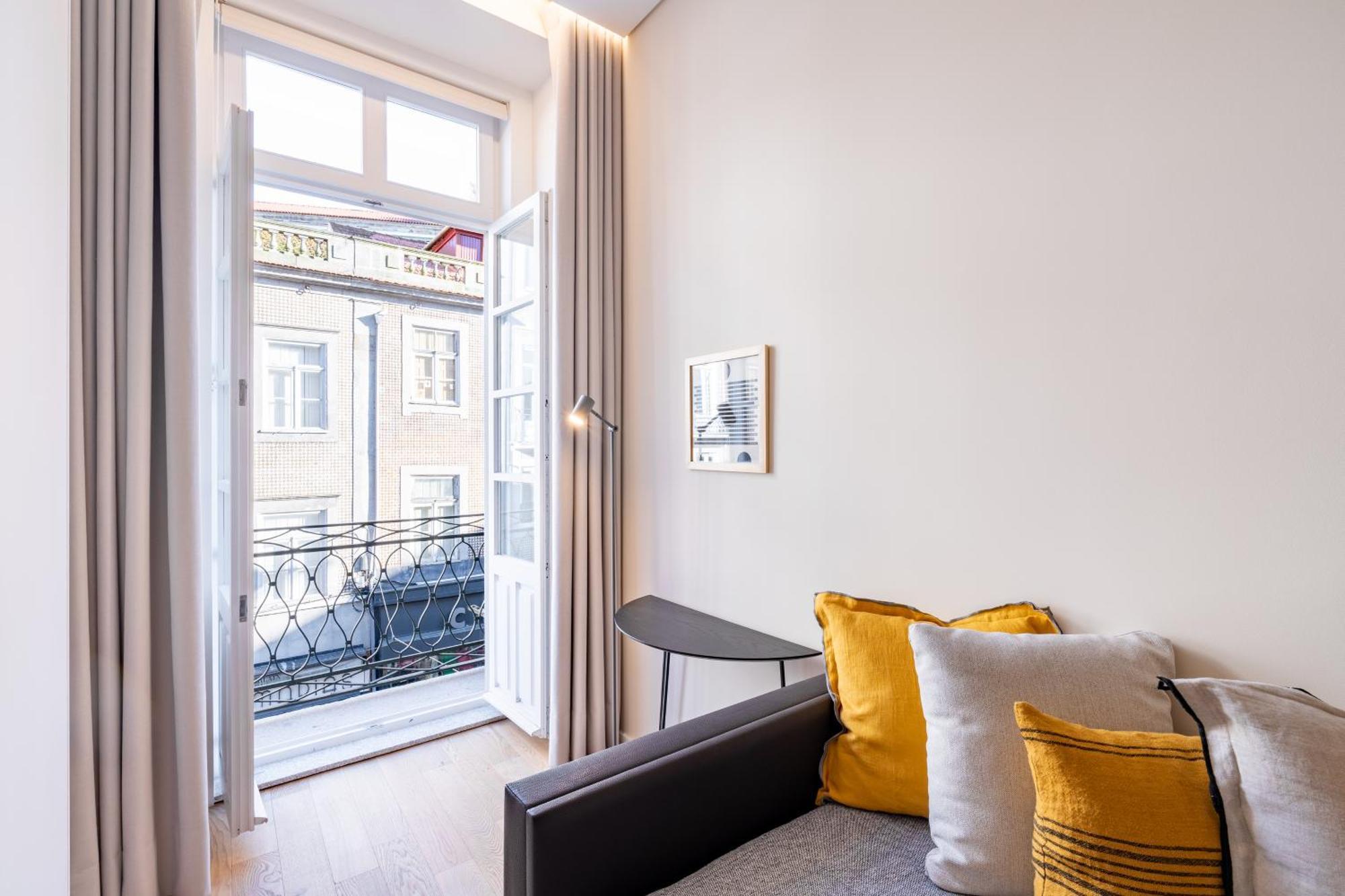 Viva 4 Suites Batalha Residence & Size Flats Batalha Порто Екстериор снимка