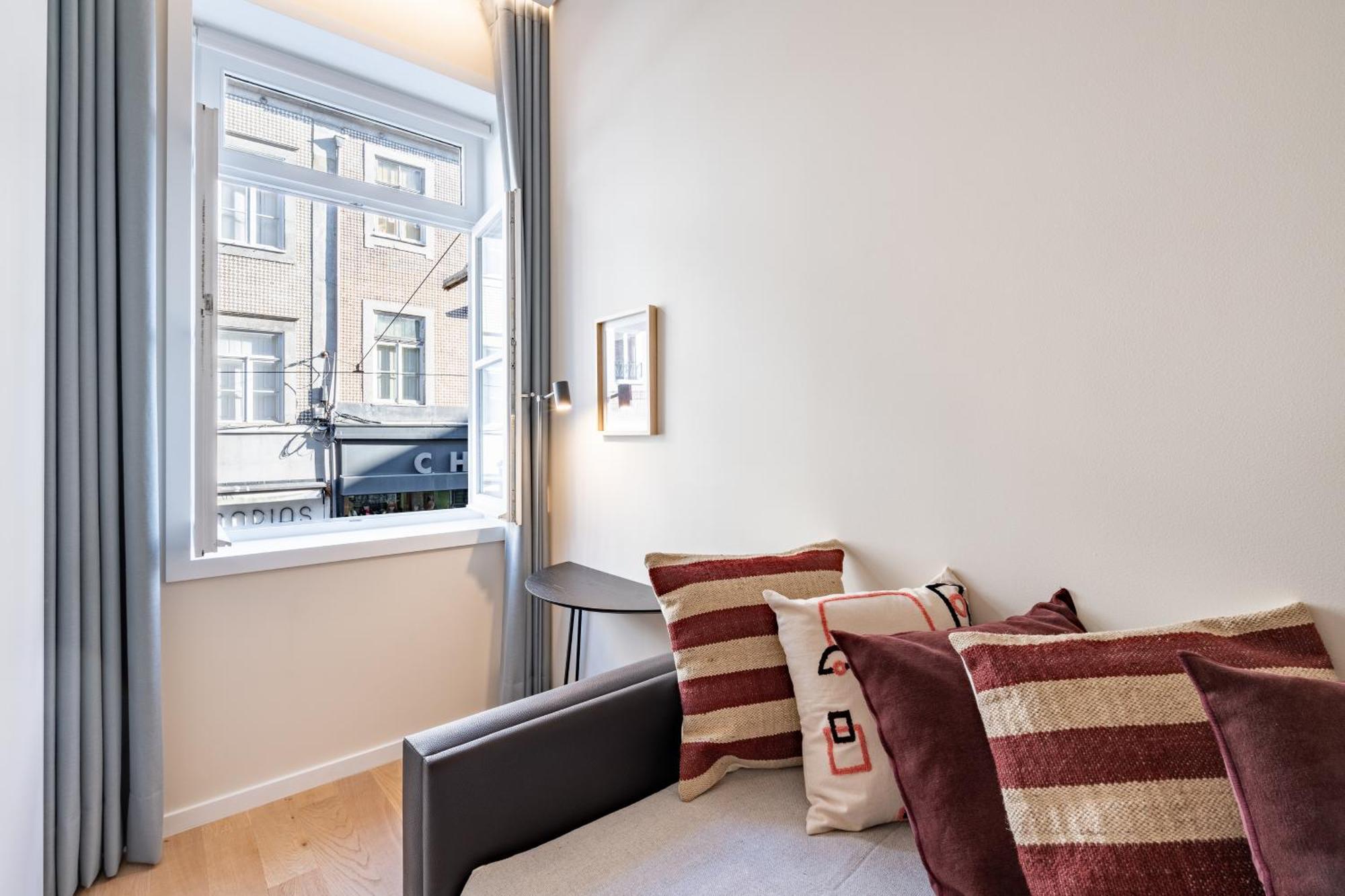 Viva 4 Suites Batalha Residence & Size Flats Batalha Порто Екстериор снимка
