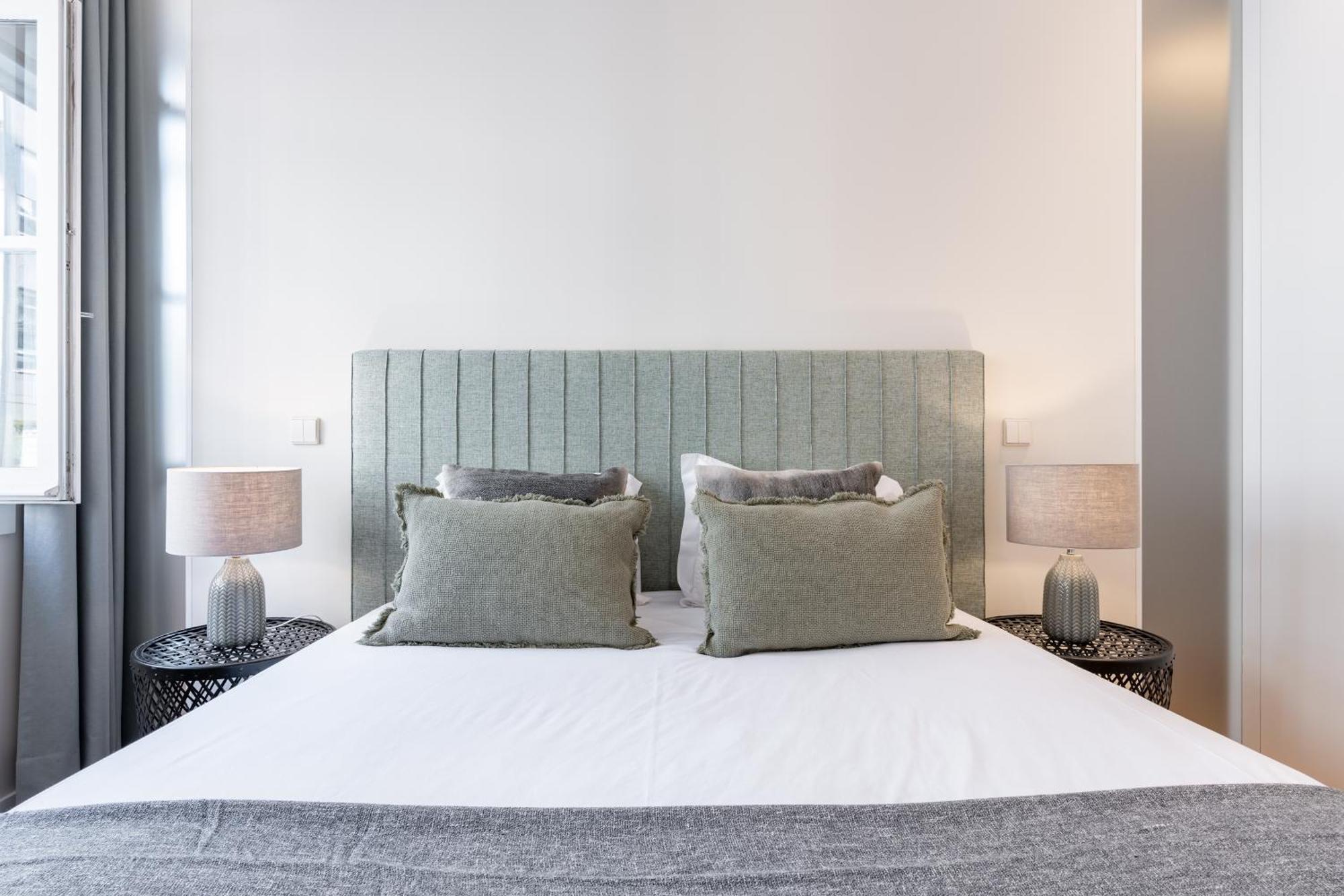Viva 4 Suites Batalha Residence & Size Flats Batalha Порто Екстериор снимка
